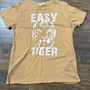 Tres Bien Graphic Tee shirt size medium